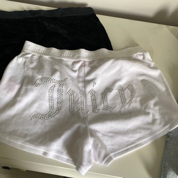Juicy Couture Shorts- set of two - Picture 3 of 4